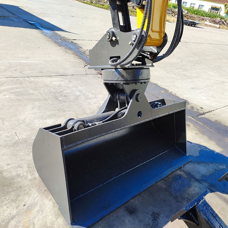 旋轉(zhuǎn)傾斜斗